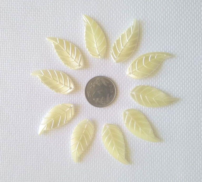 Leaves pearl finish charms - a set of 10 pcs