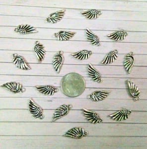 Tiny miniature - Feathers